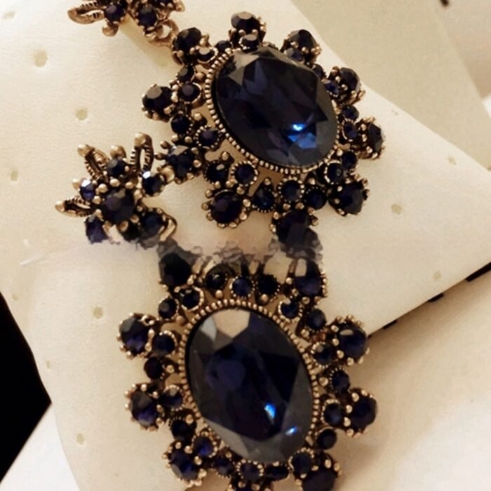 European And American Fashion Cool Vintage Sapphire Stud Earrings - Image 1