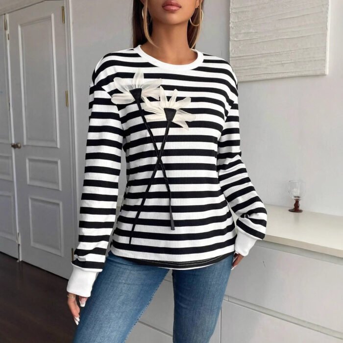 Leisure Long Sleeve Crew Neck Striped Floral Sweatshirt - Image 3