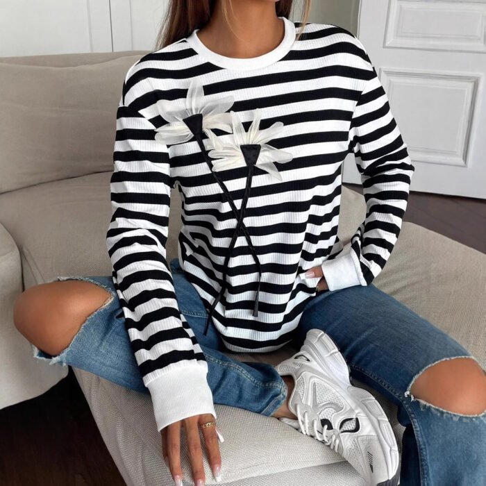 Leisure Long Sleeve Crew Neck Striped Floral Sweatshirt - Image 2